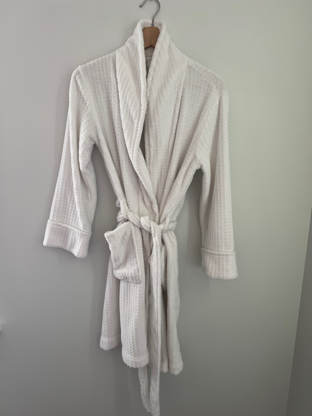 Walgreens Waffle Texture White Spa Robe #535311 Size S/M